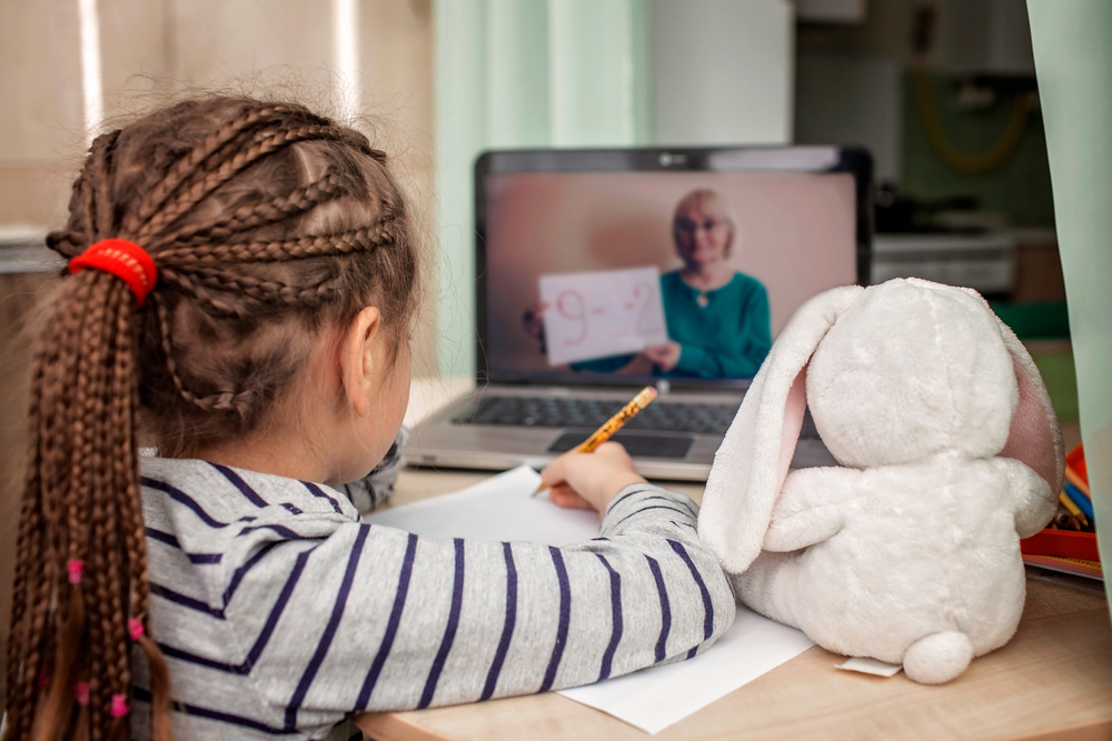Online Learning: Keeping Your Kids Safe While Homeschooling Online